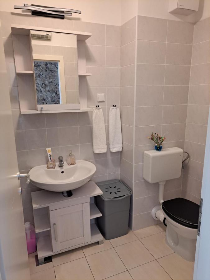 Mariposa, With Balcony, Private Parking In The Garage, Near The Biggest Shopping Center Mall Of * Split