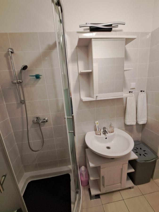 Apartma Mariposa: Balcony With Parking Near Split's Largest Mall *