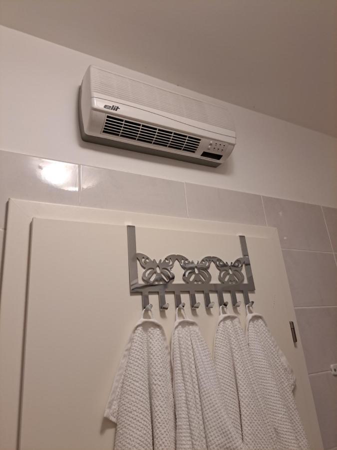 Appartement Mariposa, With Balcony, Private Parking In The Garage, Near The Biggest Shopping Center Mall Of