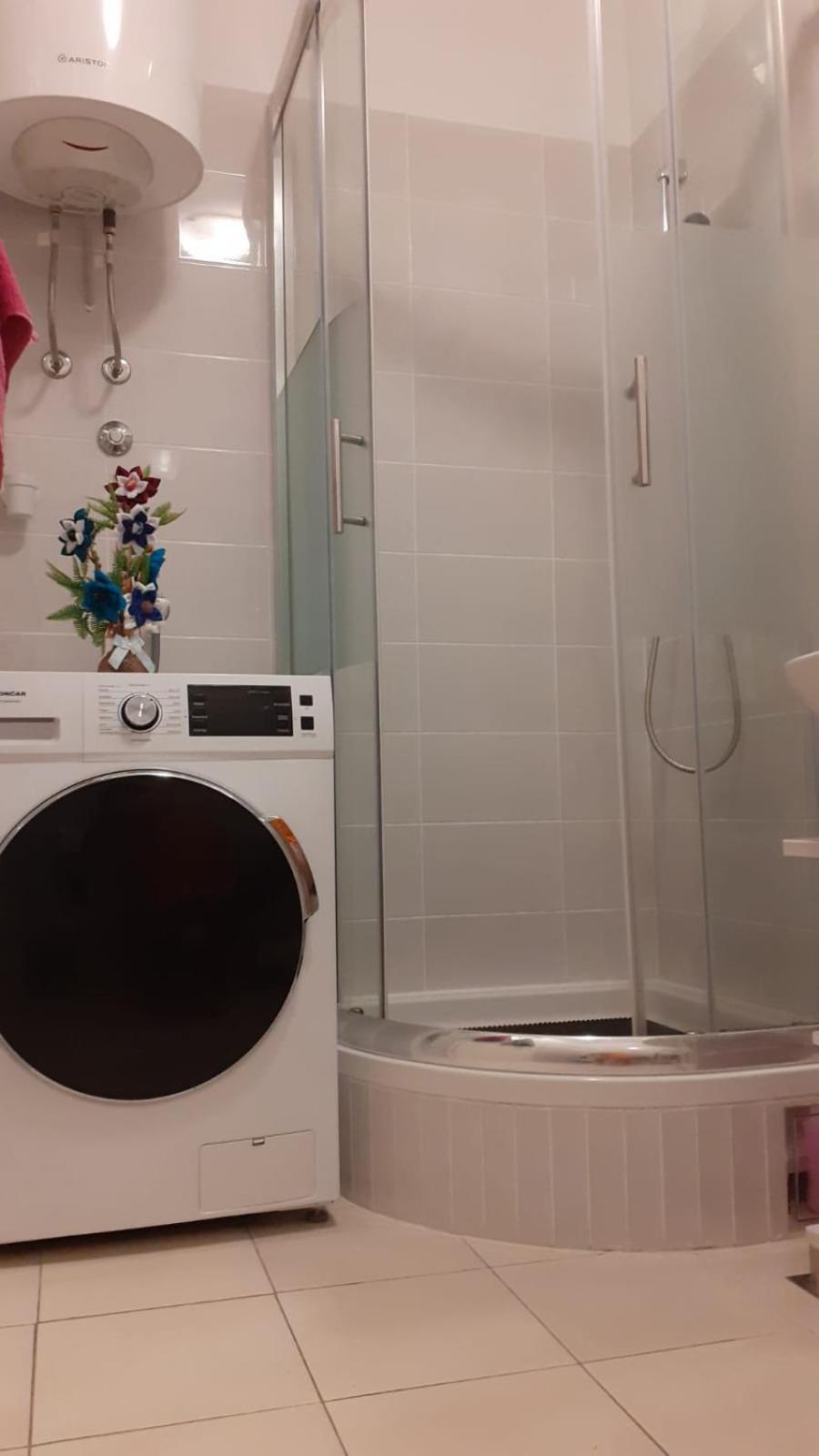 Mariposa, With Balcony, Private Parking In The Garage, Near The Biggest Shopping Center Mall Of * Split
