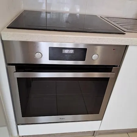 Mariposa, Apartment With Balcony, Private Parking In The Garage, Near The Biggest Shopping Center Mall Of Split Exterior photo