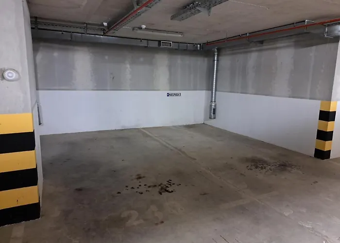 Mariposa, Apartment With Balcony, Private Parking In The Garage, Near The Biggest Shopping Center Mall Of Split